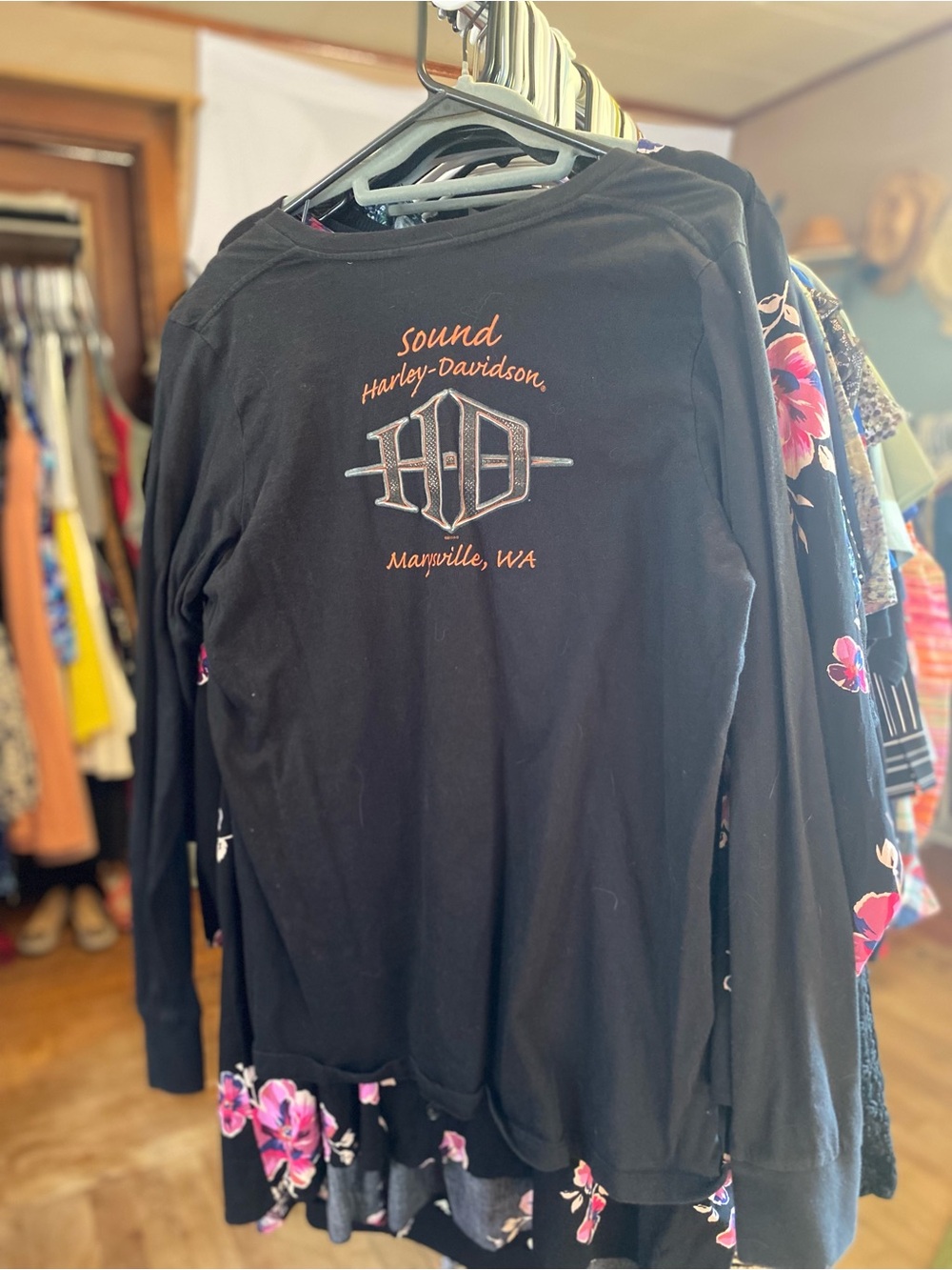 Harley-Davidson Black V-Neck Long Sleeve Tee with Multicolor Winged Emblem - Picture 5 of 5